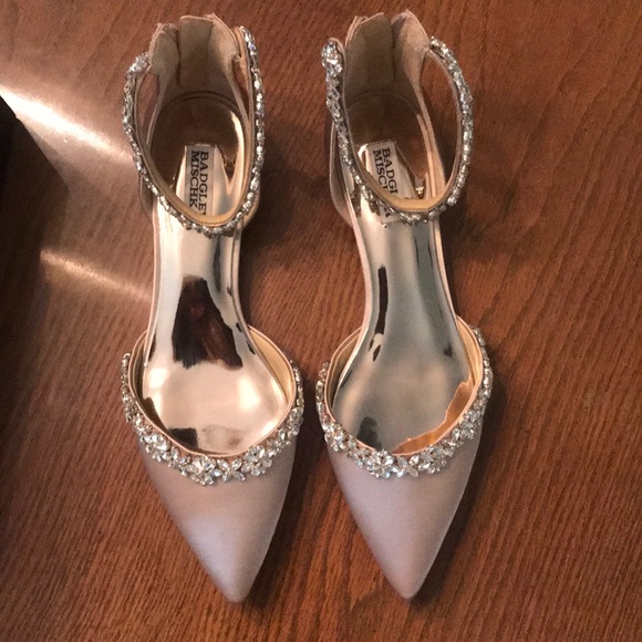 badgley mischka vivien ankle strap flats